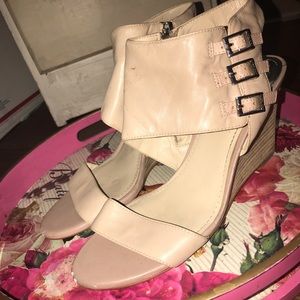Vince Camuto “Lyssia” Wedges, size 10